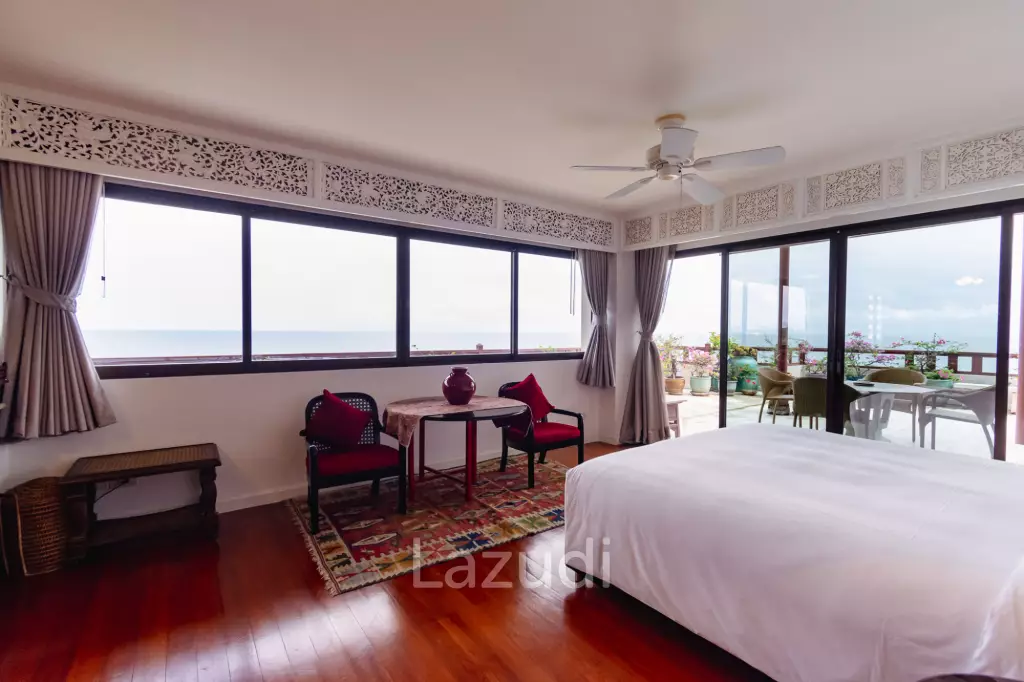 Large Absolute Beachfront Penthouse With Mesmerizing Ocean Views
