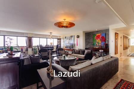 Large Absolute Beachfront Penthouse With Mesmerizing Ocean Views