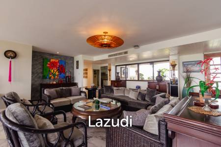 Large Absolute Beachfront Penthouse With Mesmerizing Ocean Views