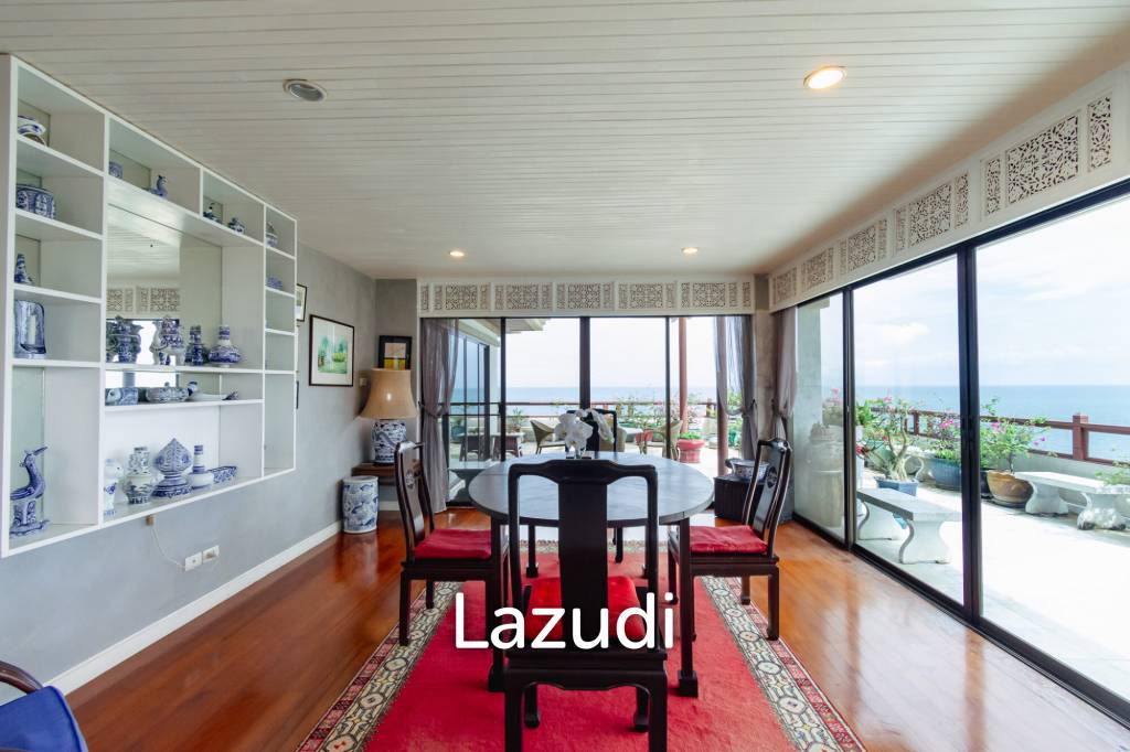 Large Absolute Beachfront Penthouse With Mesmerizing Ocean Views