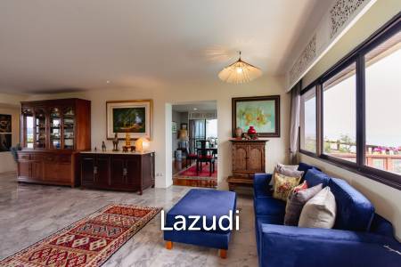 Large Absolute Beachfront Penthouse With Mesmerizing Ocean Views