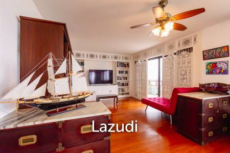 Large Absolute Beachfront Penthouse With Mesmerizing Ocean Views