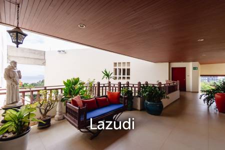 Large Absolute Beachfront Penthouse With Mesmerizing Ocean Views