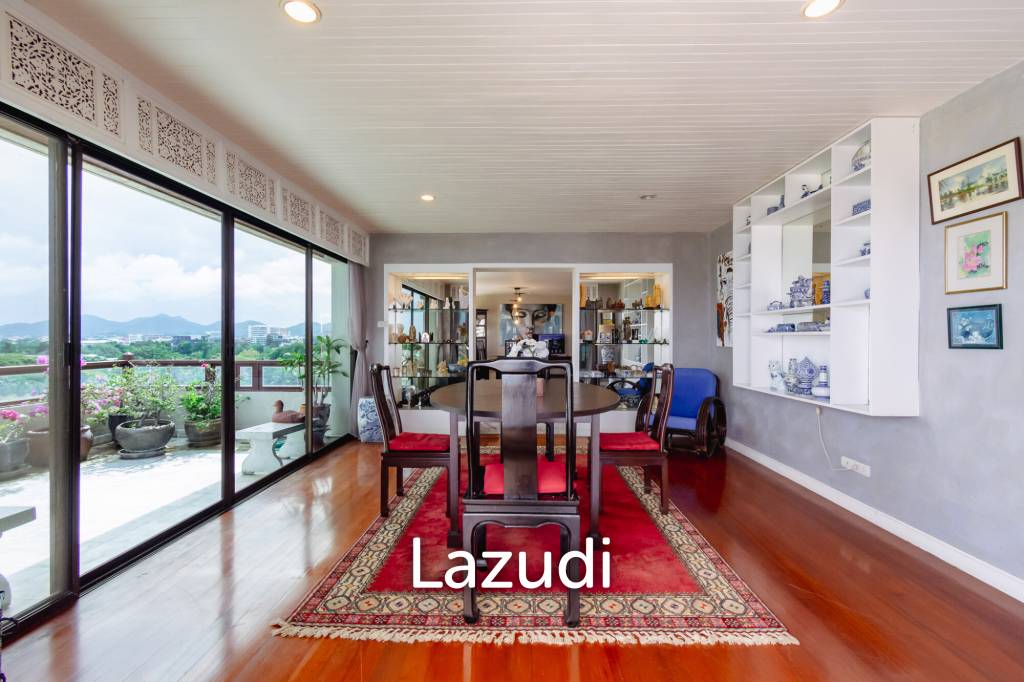 Large Absolute Beachfront Penthouse With Mesmerizing Ocean Views