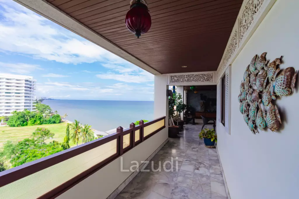 Large Absolute Beachfront Penthouse With Mesmerizing Ocean Views