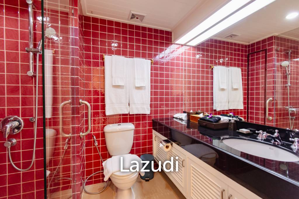 Large Absolute Beachfront Penthouse With Mesmerizing Ocean Views