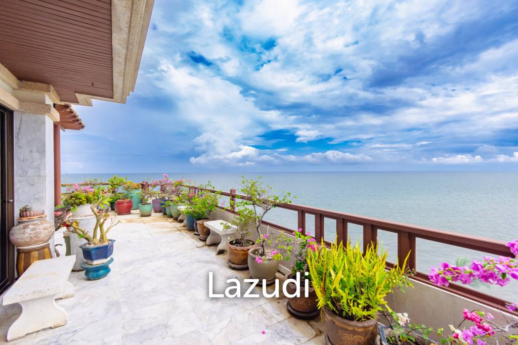 Large Absolute Beachfront Penthouse With Mesmerizing Ocean Views
