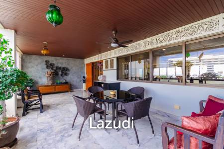 Large Absolute Beachfront Penthouse With Mesmerizing Ocean Views