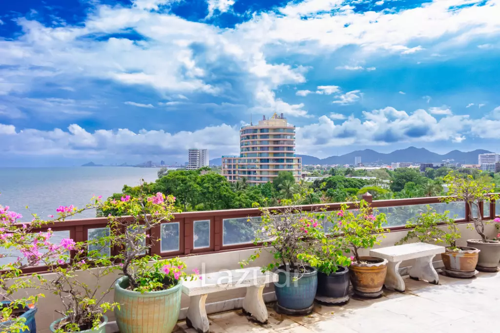 Large Absolute Beachfront Penthouse With Mesmerizing Ocean Views