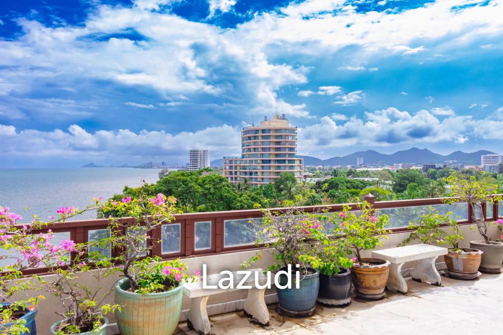 Large Absolute Beachfront Penthouse With Mesmerizing Ocean Views