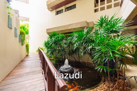 Large Absolute Beachfront Penthouse With Mesmerizing Ocean Views