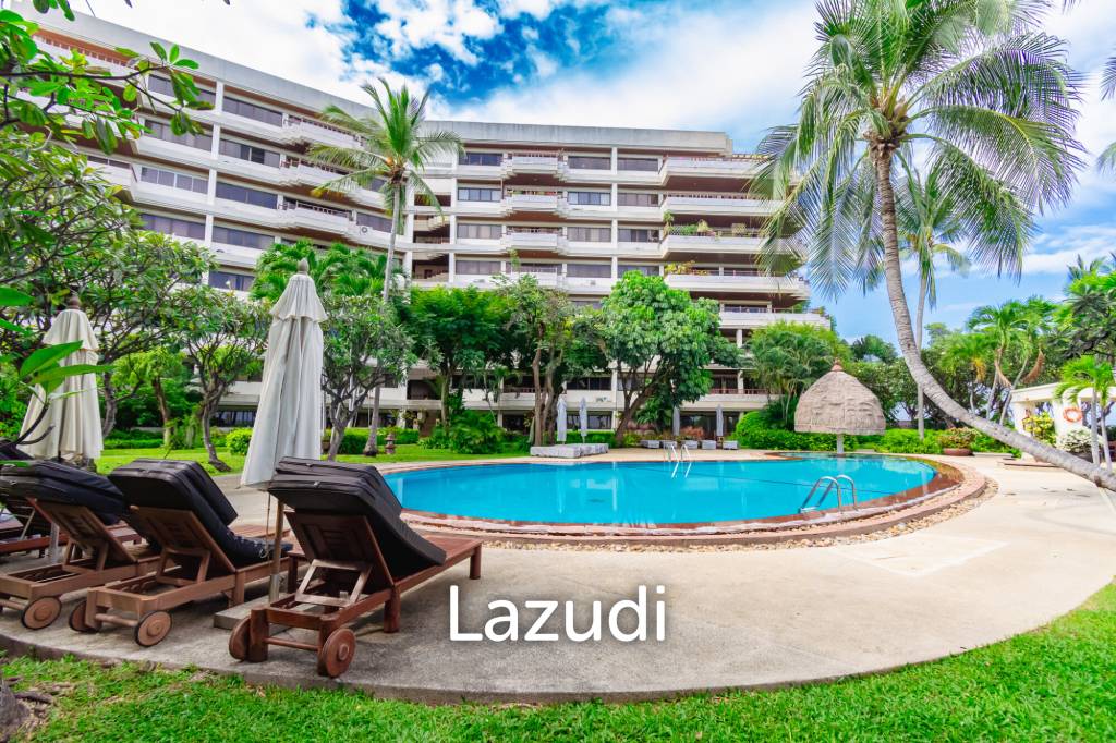 Large Absolute Beachfront Penthouse With Mesmerizing Ocean Views