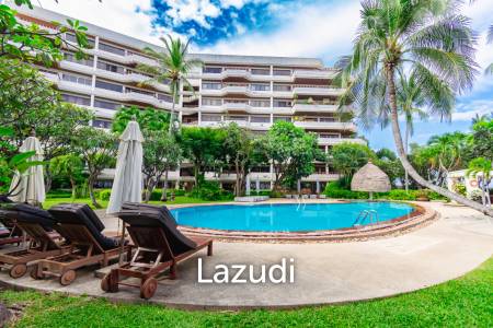 Large Absolute Beachfront Penthouse With Mesmerizing Ocean Views