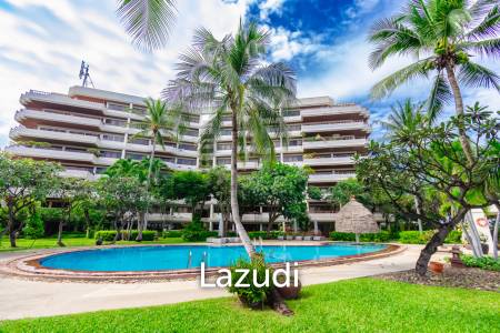 Large Absolute Beachfront Penthouse With Mesmerizing Ocean Views