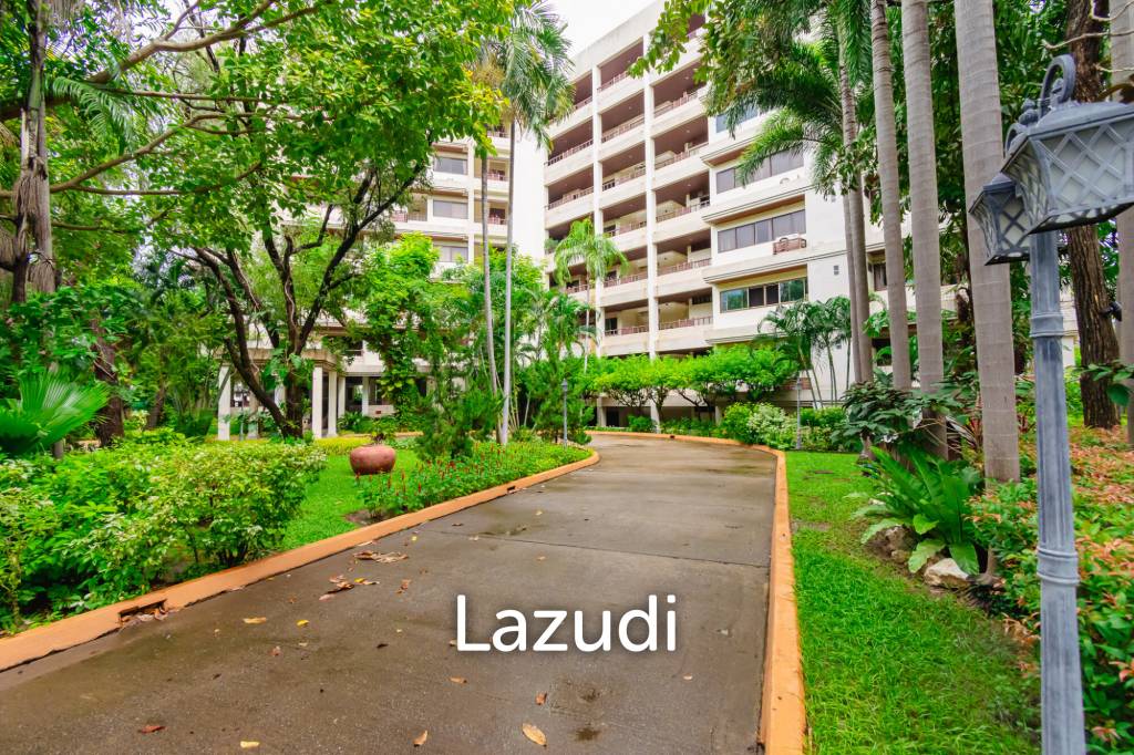 Large Absolute Beachfront Penthouse With Mesmerizing Ocean Views