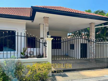 Renovated 3 bedroom Pool Villa in great location!