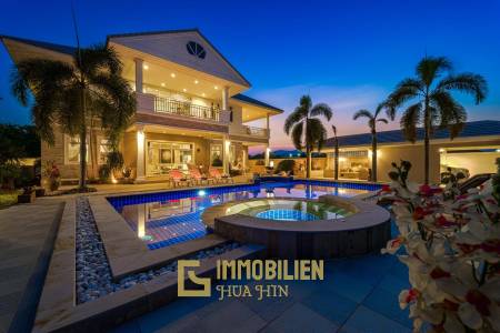 Hua Hin Palm Village : 2 Storey 6 Bedroom Pool Villa