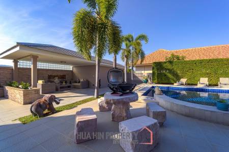 Hua Hin Palm Village : 2 Storey 6 Bedroom Pool Villa