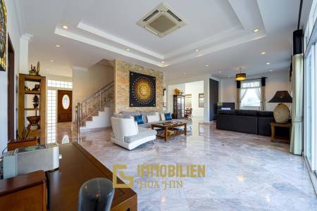 Hua Hin Palm Village : 2 Storey 6 Bedroom Pool Villa