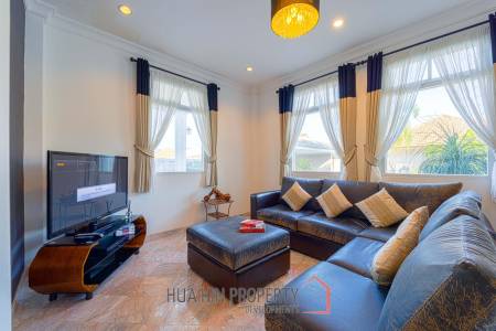 Hua Hin Palm Village : 2 Storey 6 Bedroom Pool Villa