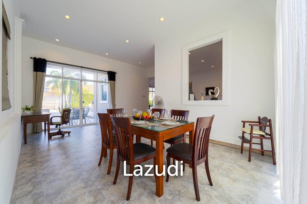 Hua Hin Palm Village : 2 Storey 6 Bedroom Pool Villa