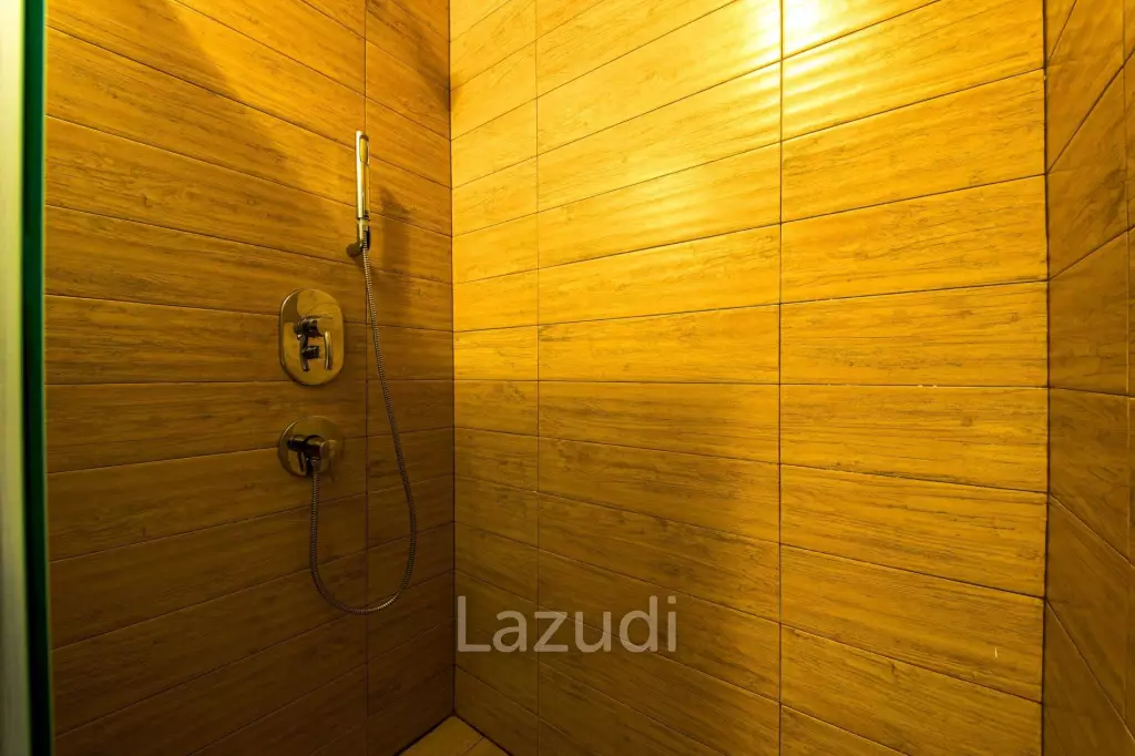 Hua Hin Palm Village : 2 Storey 6 Bedroom Pool Villa