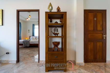 Hua Hin Palm Village : 2 Storey 6 Bedroom Pool Villa