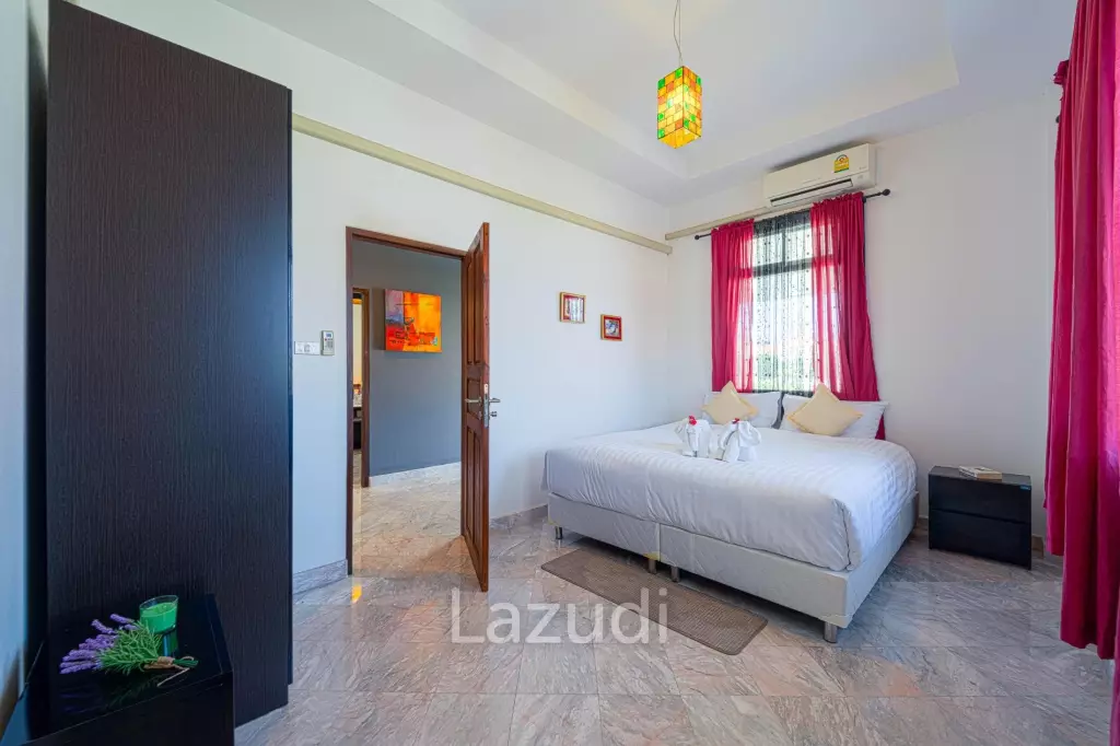 Hua Hin Palm Village : 2 Storey 6 Bedroom Pool Villa