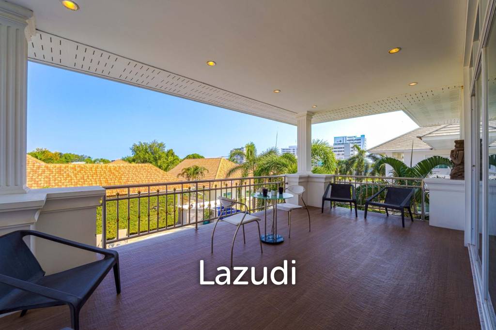 Hua Hin Palm Village : 2 Storey 6 Bedroom Pool Villa