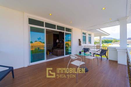 Hua Hin Palm Village : 2 Storey 6 Bedroom Pool Villa