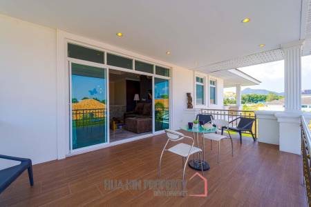 Hua Hin Palm Village : 2 Storey 6 Bedroom Pool Villa