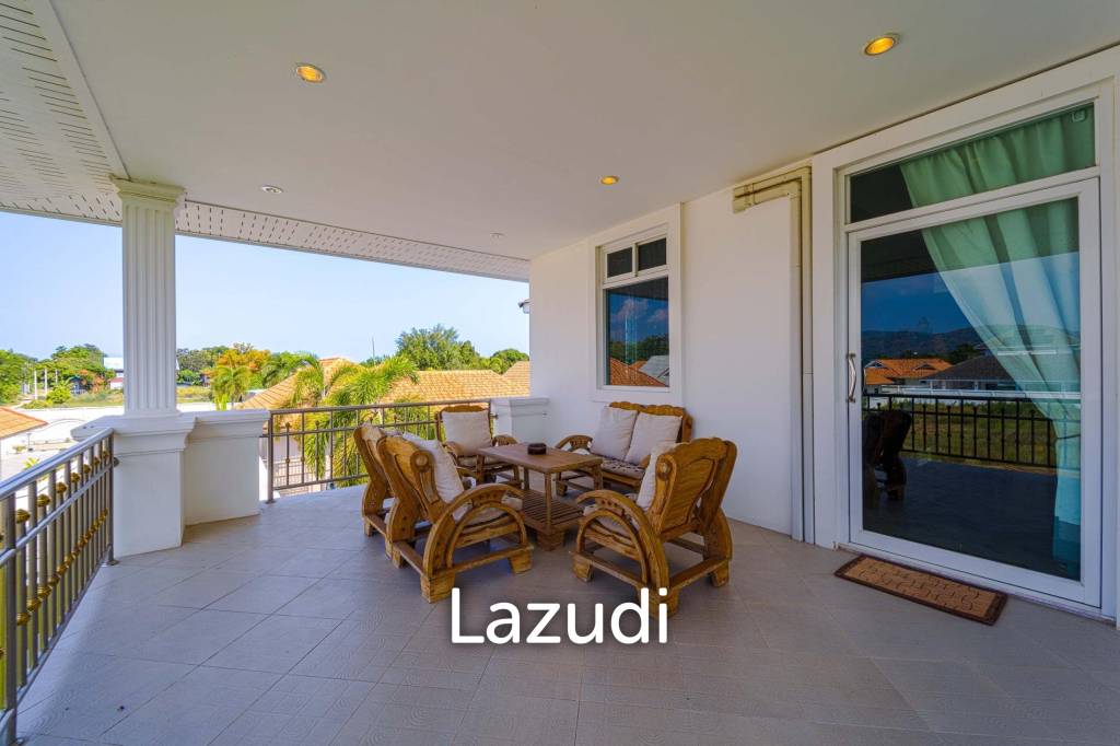 Hua Hin Palm Village : 2 Storey 6 Bedroom Pool Villa