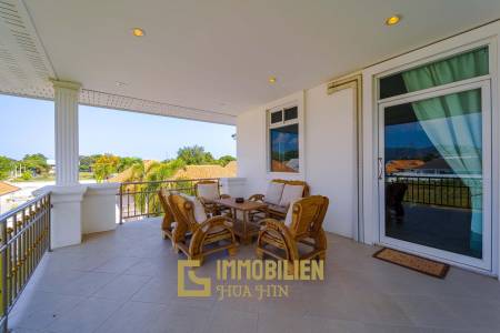 Hua Hin Palm Village : 2 Storey 6 Bedroom Pool Villa