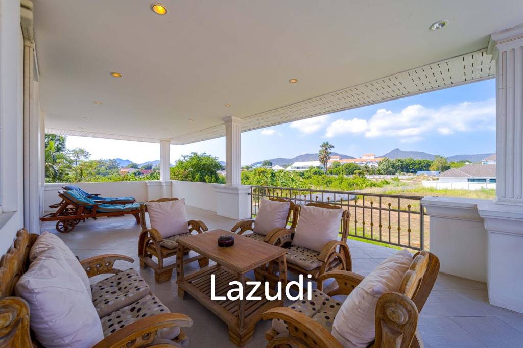 Hua Hin Palm Village : 2 Storey 6 Bedroom Pool Villa
