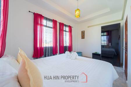 Hua Hin Palm Village : 2 Storey 6 Bedroom Pool Villa