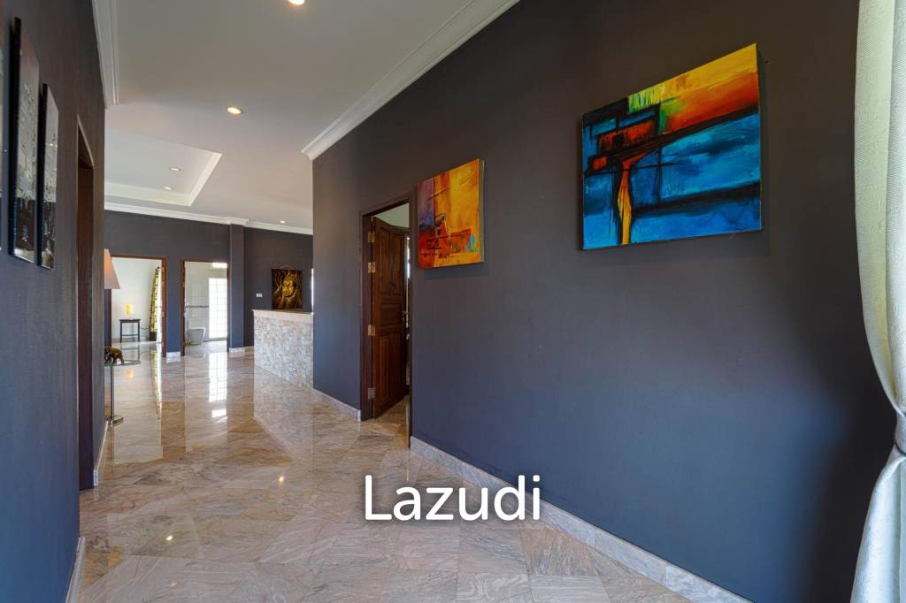 Hua Hin Palm Village : 2 Storey 6 Bedroom Pool Villa