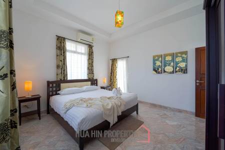 Hua Hin Palm Village : 2 Storey 6 Bedroom Pool Villa