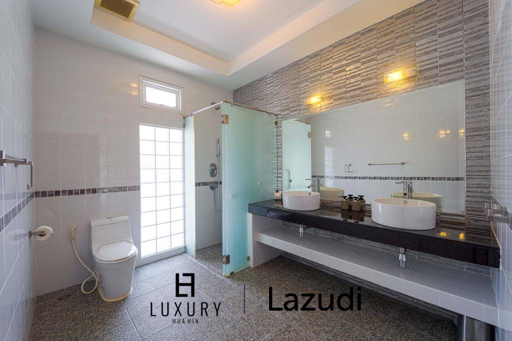 728 metro cuadrado 6 ` 5 Baño Villa de Venta