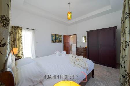 Hua Hin Palm Village : 2 Storey 6 Bedroom Pool Villa