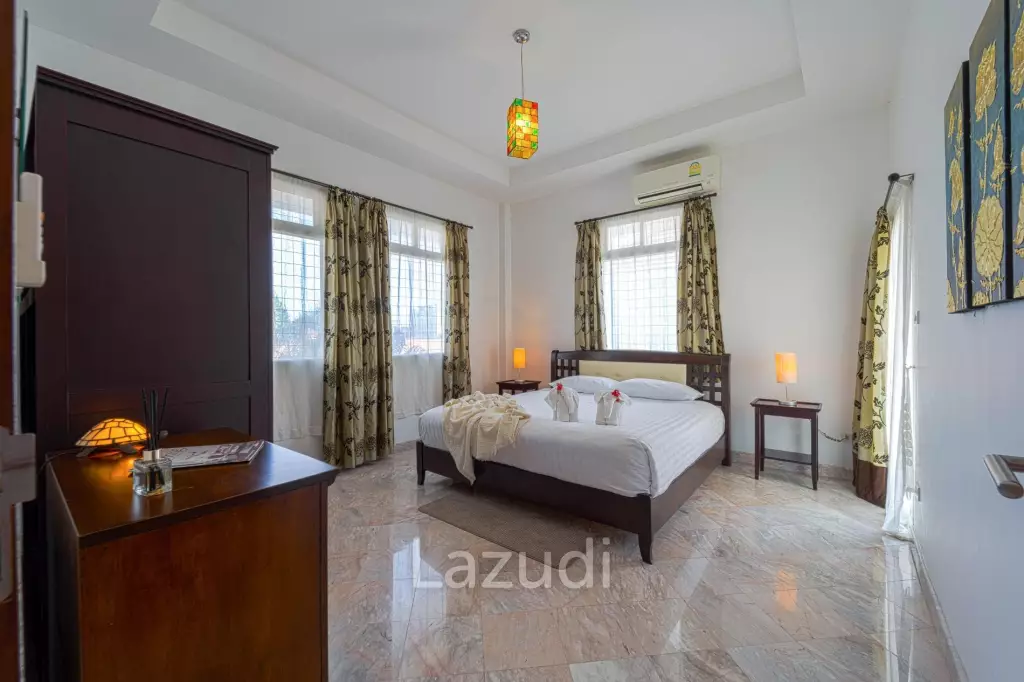 Hua Hin Palm Village : 2 Storey 6 Bedroom Pool Villa