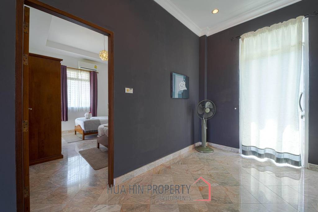 Hua Hin Palm Village : 2 Storey 6 Bedroom Pool Villa