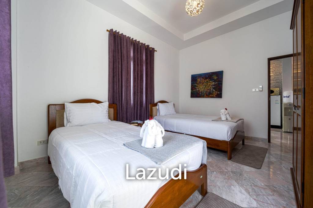 Hua Hin Palm Village : 2 Storey 6 Bedroom Pool Villa