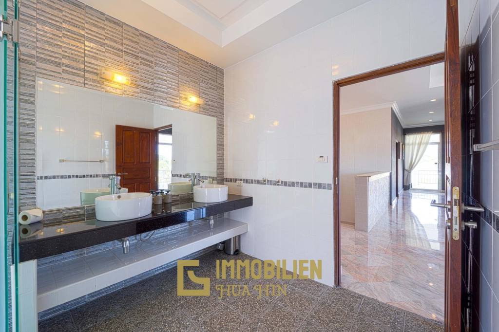 728 metro cuadrado 6 ` 5 Baño Villa de Venta