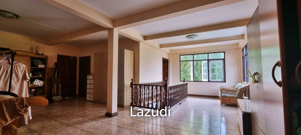 8 Beds 4 Baths 693.60 SQ.M. 3-Storey Single House