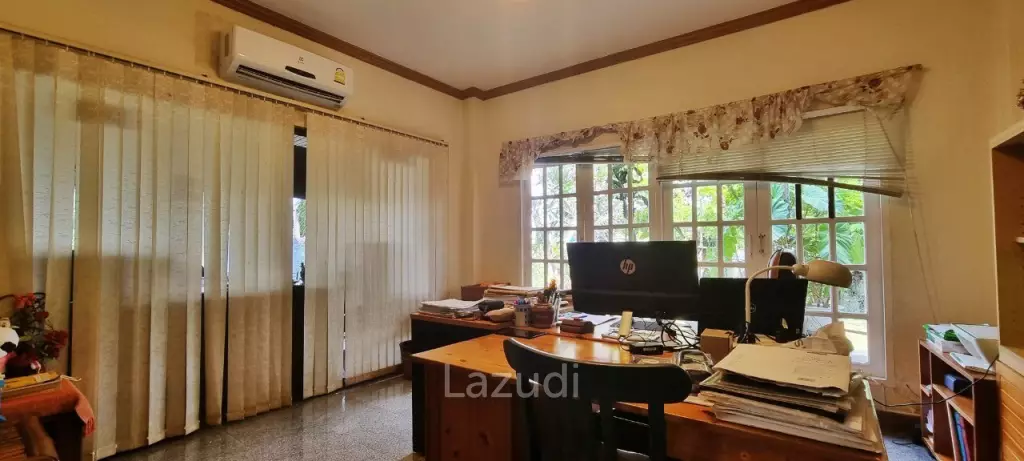 8 Beds 4 Baths 693.60 SQ.M. 3-Storey Single House