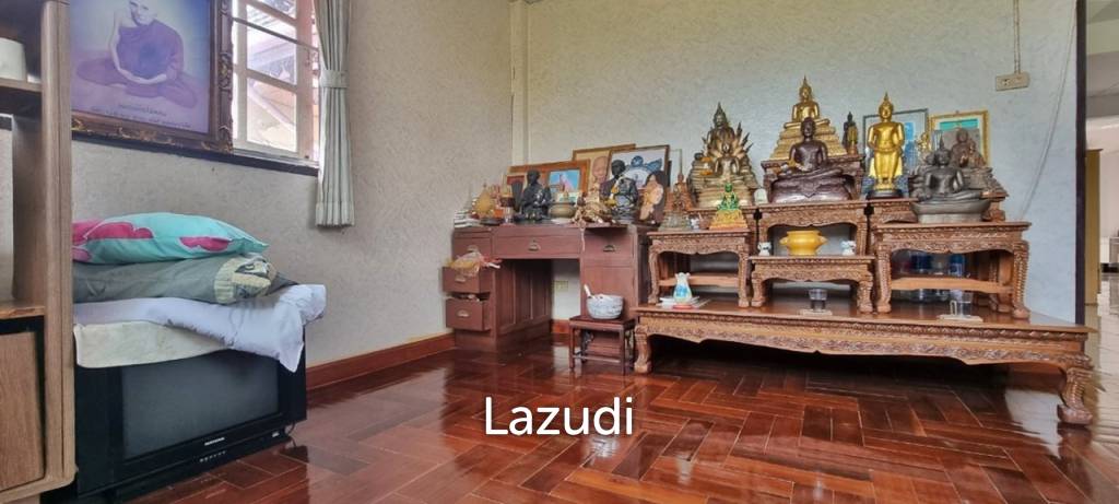 8 Beds 4 Baths 693.60 SQ.M. 3-Storey Single House