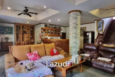 8 Beds 4 Baths 693.60 SQ.M. 3-Storey Single House
