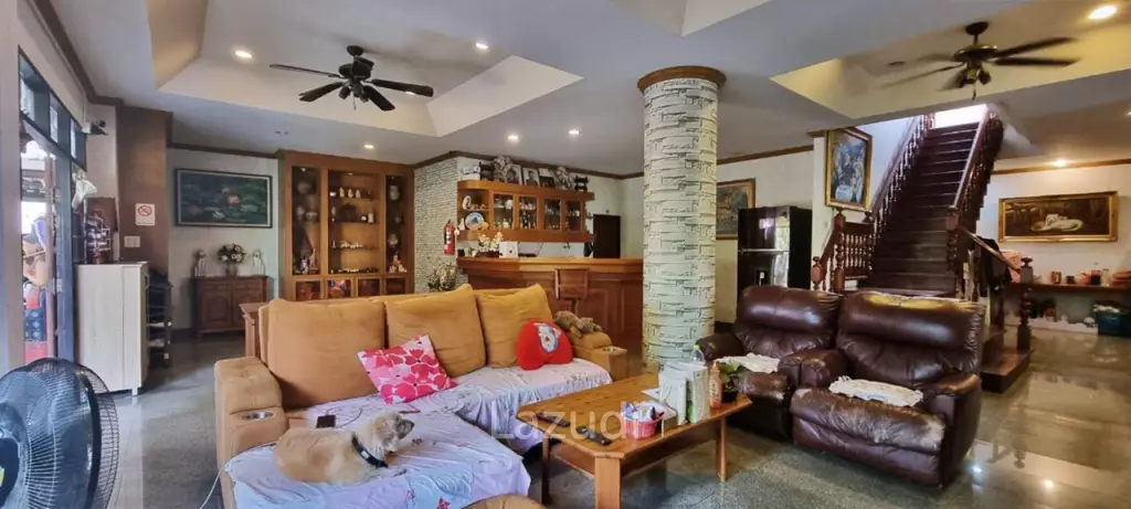 8 Beds 4 Baths 693.60 SQ.M. 3-Storey Single House