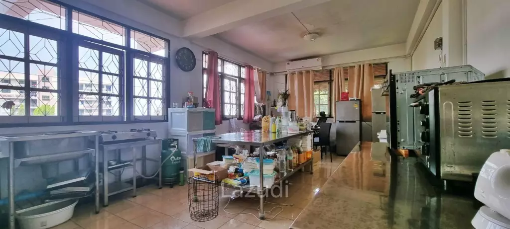 8 Beds 4 Baths 693.60 SQ.M. 3-Storey Single House