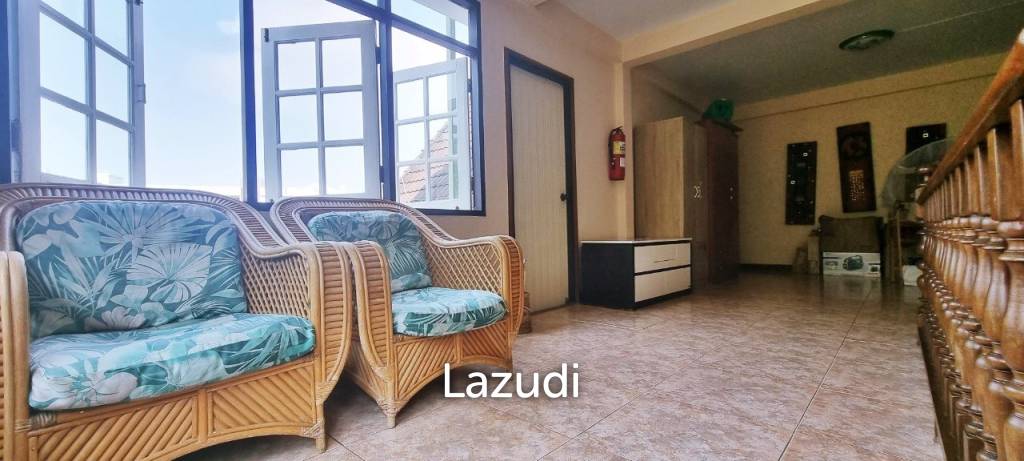 8 Beds 4 Baths 693.60 SQ.M. 3-Storey Single House